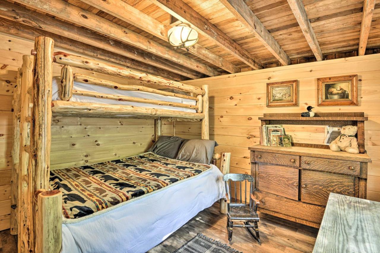 Adirondacks Cabin With Fire Pit On Otter Lake! Forestport エクステリア 写真